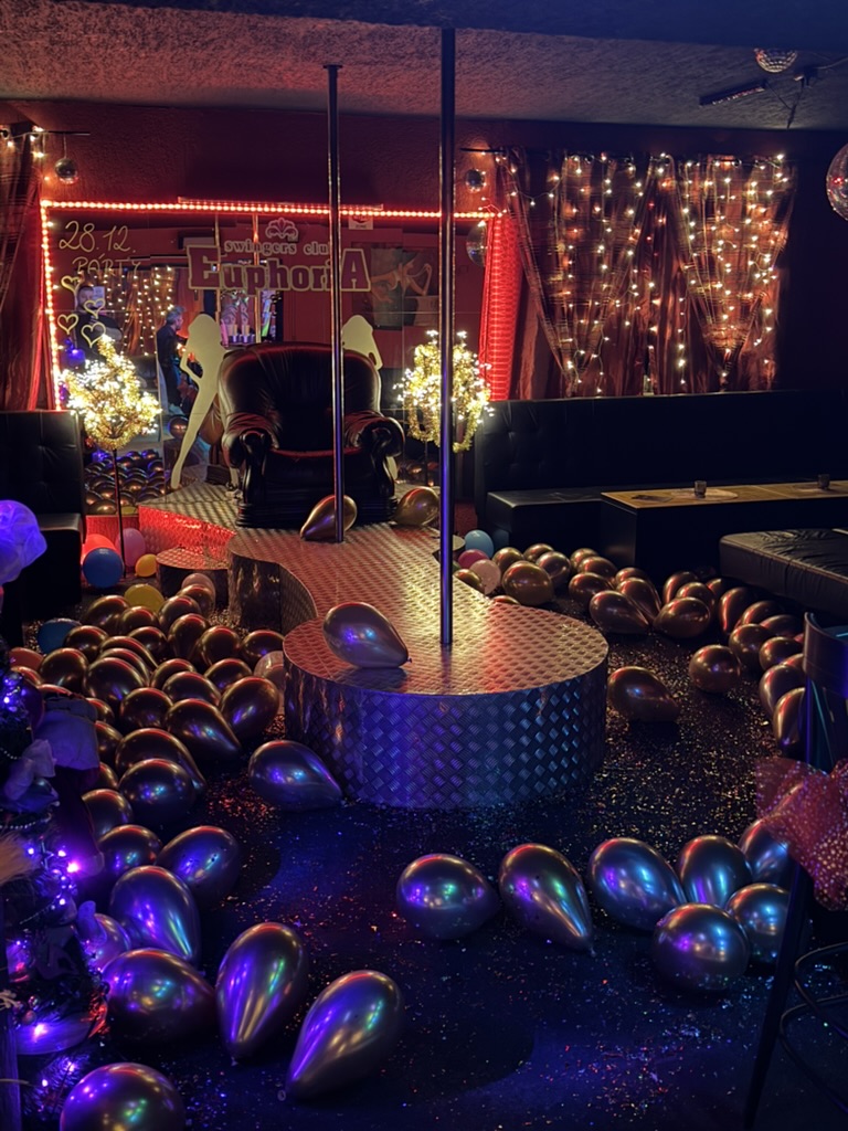 60878E1F-6690-4438-BDA9-BFD415F7B1C2_1_105_c